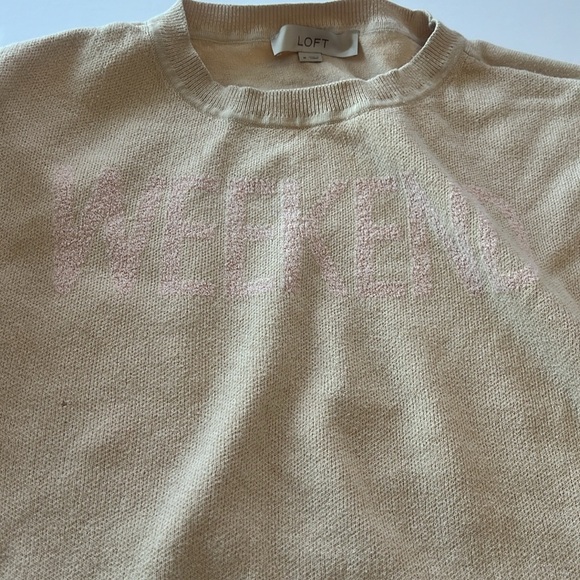 Ann Taylor LOFT WEEKEND Sweater Size Medium Beige Pink Drop Shoulder - Picture 3 of 10